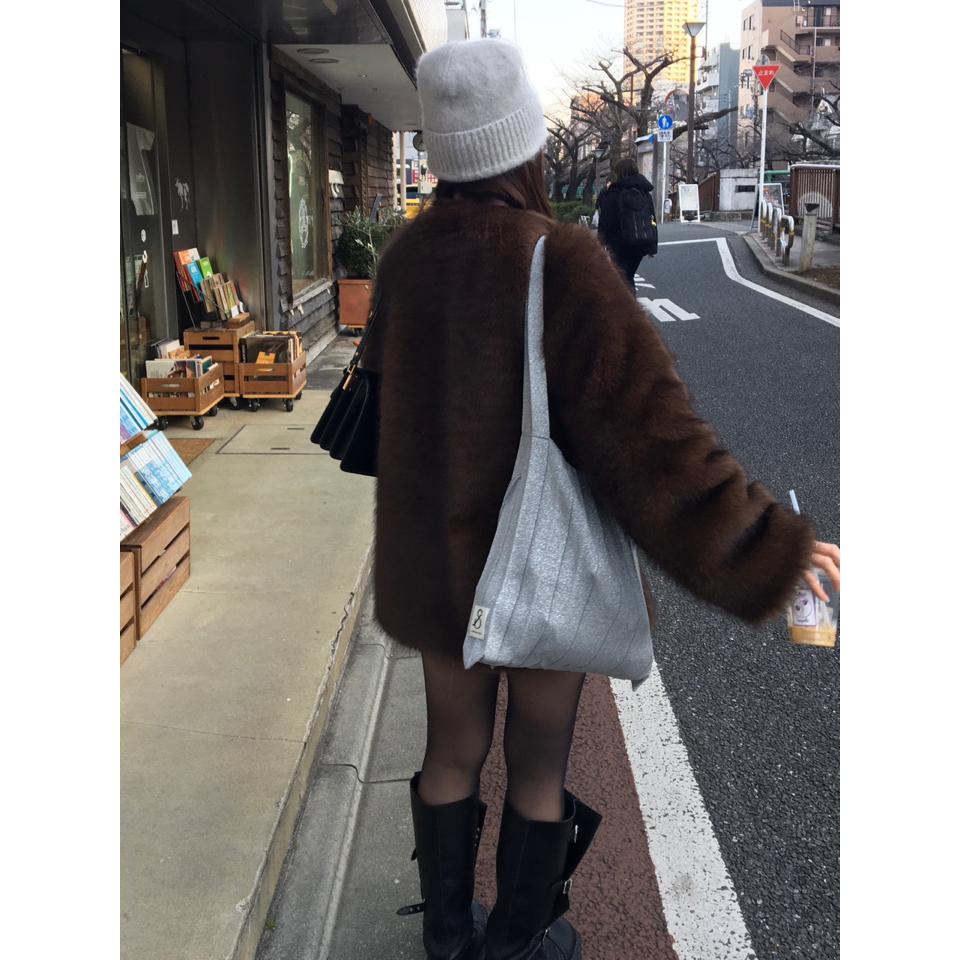 {{.FirstItem.Brand.Name}}({{.FirstItem.Brand.NameKana}})の「{{.FirstItem.Name}}」を使った{{.PostType}}