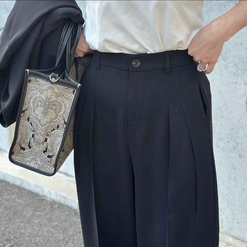 {{.FirstItem.Brand.Name}}({{.FirstItem.Brand.NameKana}})の「{{.FirstItem.Name}}」を使った{{.PostType}}