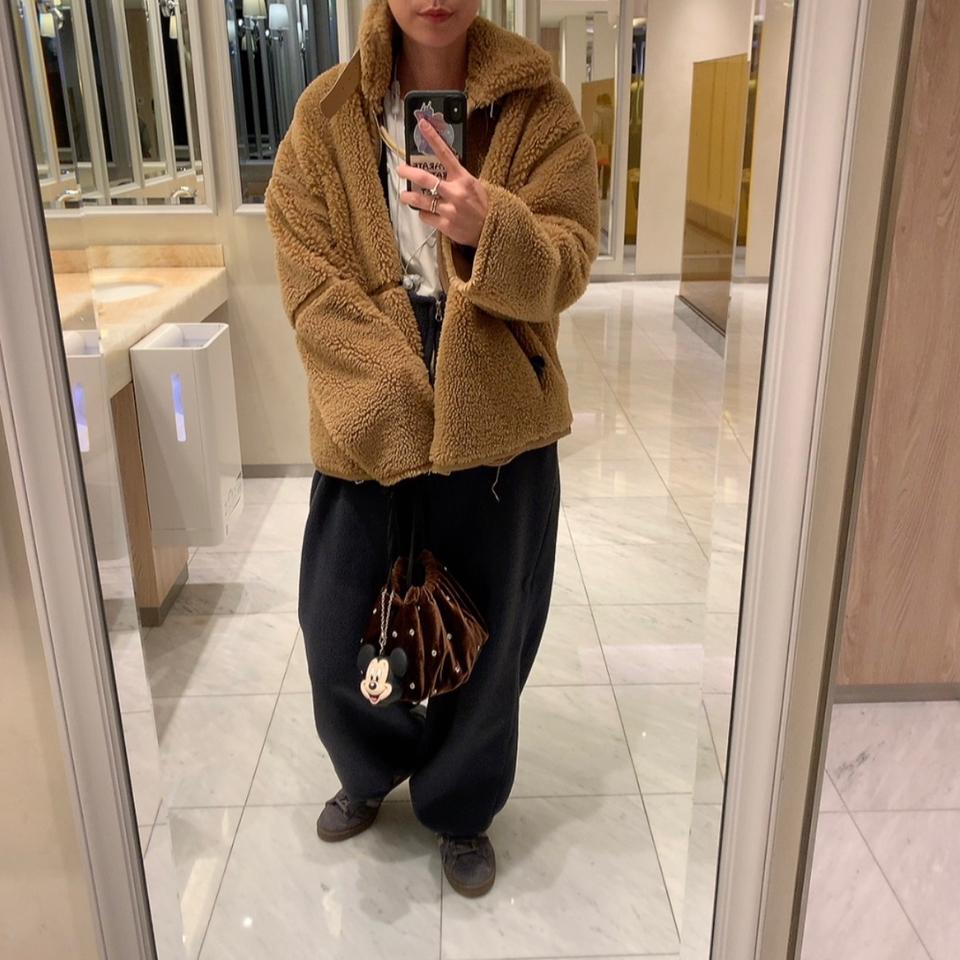 {{.FirstItem.Brand.Name}}({{.FirstItem.Brand.NameKana}})の「{{.FirstItem.Name}}」を使った{{.PostType}}