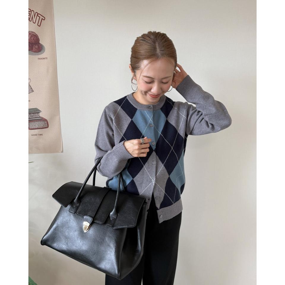 {{.FirstItem.Brand.Name}}({{.FirstItem.Brand.NameKana}})の「{{.FirstItem.Name}}」を使った{{.PostType}}