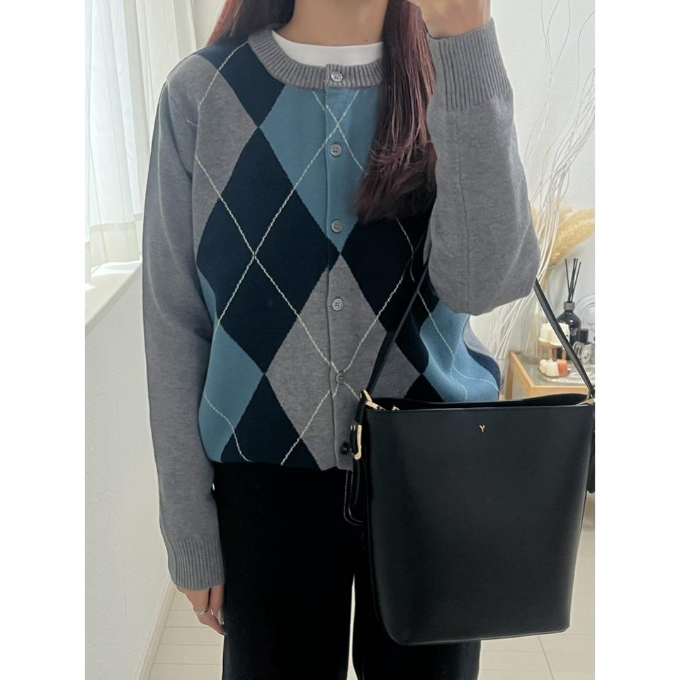 {{.FirstItem.Brand.Name}}({{.FirstItem.Brand.NameKana}})の「{{.FirstItem.Name}}」を使った{{.PostType}}