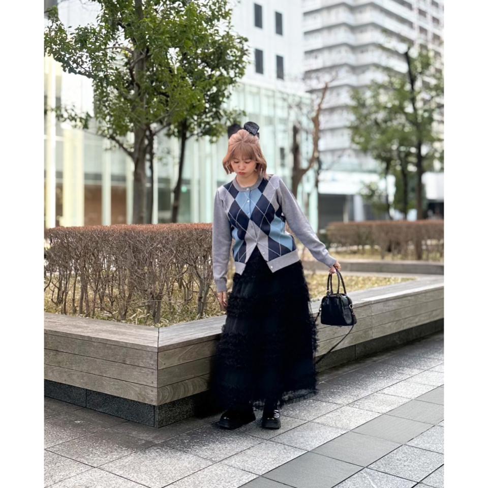 {{.FirstItem.Brand.Name}}({{.FirstItem.Brand.NameKana}})の「{{.FirstItem.Name}}」を使った{{.PostType}}