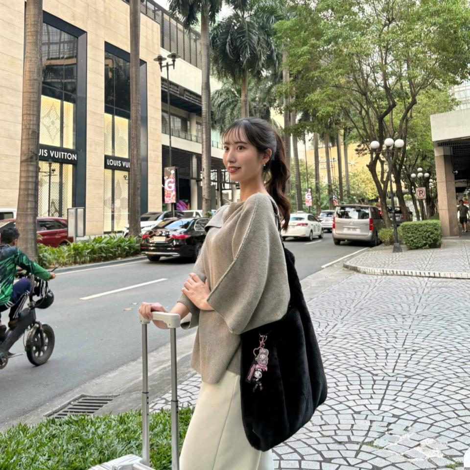 {{.FirstItem.Brand.Name}}({{.FirstItem.Brand.NameKana}})の「{{.FirstItem.Name}}」を使った{{.PostType}}