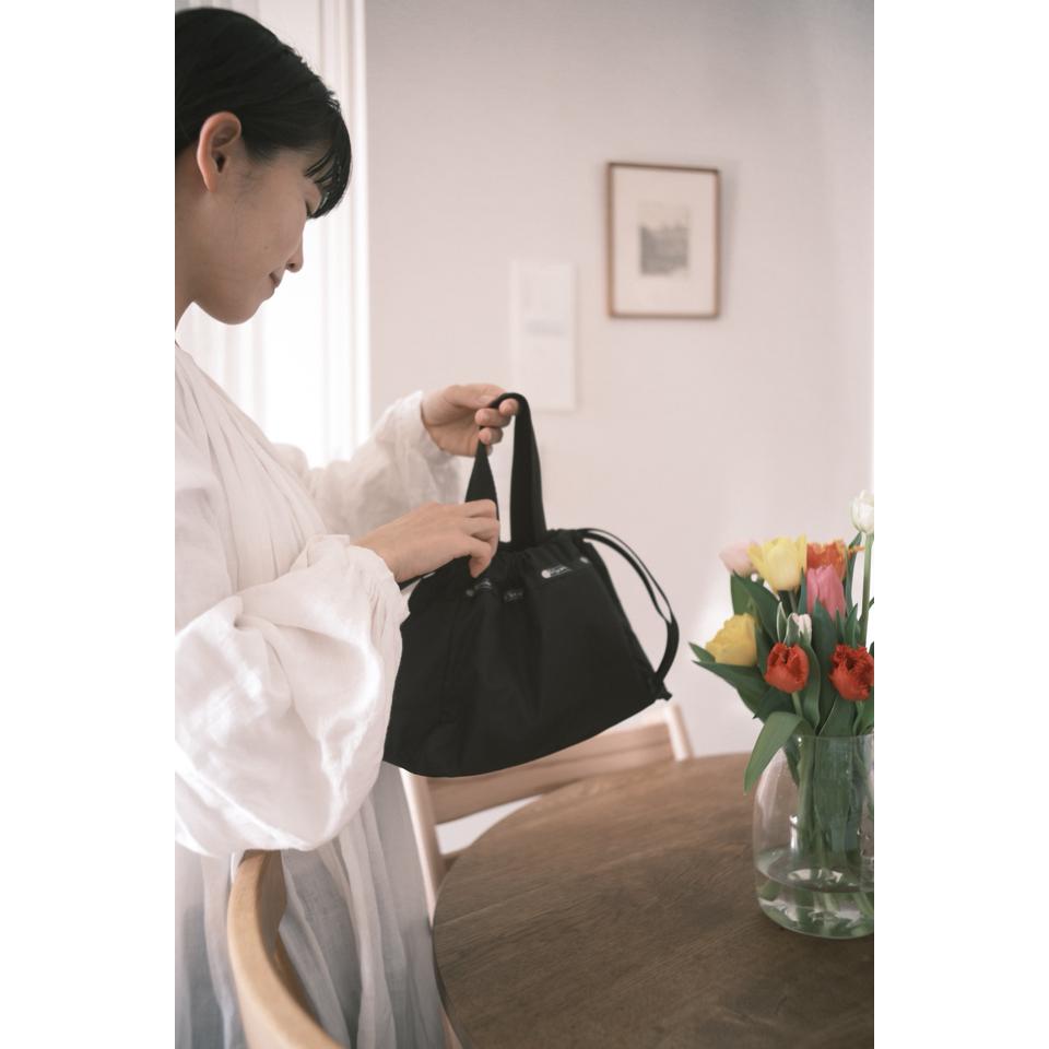 {{.FirstItem.Brand.Name}}({{.FirstItem.Brand.NameKana}})の「{{.FirstItem.Name}}」を使った{{.PostType}}