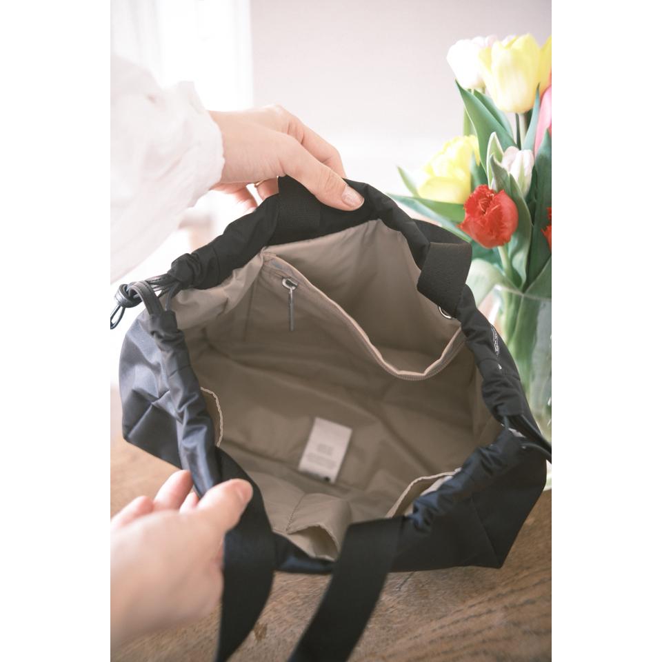 {{.FirstItem.Brand.Name}}({{.FirstItem.Brand.NameKana}})の「{{.FirstItem.Name}}」を使った{{.PostType}}