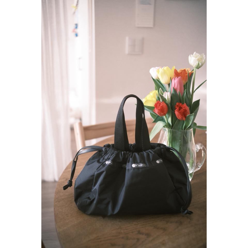 {{.FirstItem.Brand.Name}}({{.FirstItem.Brand.NameKana}})の「{{.FirstItem.Name}}」を使った{{.PostType}}