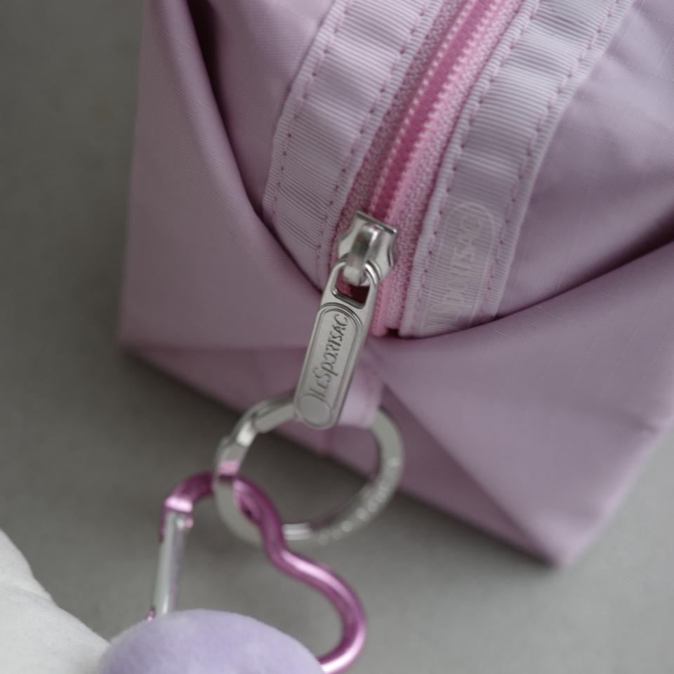 {{.FirstItem.Brand.Name}}({{.FirstItem.Brand.NameKana}})の「{{.FirstItem.Name}}」を使った{{.PostType}}