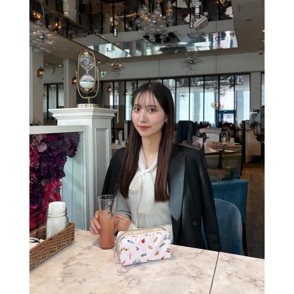 {{.FirstItem.Brand.Name}}({{.FirstItem.Brand.NameKana}})の「{{.FirstItem.Name}}」を使った{{.PostType}}