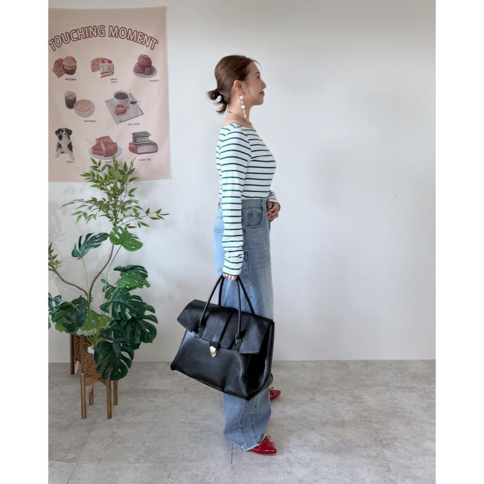 {{.FirstItem.Brand.Name}}({{.FirstItem.Brand.NameKana}})の「{{.FirstItem.Name}}」を使った{{.PostType}}