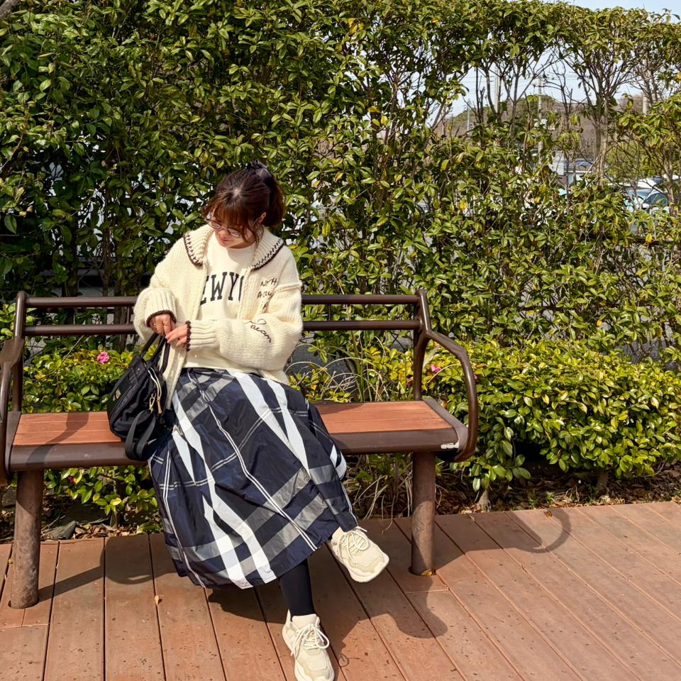 {{.FirstItem.Brand.Name}}({{.FirstItem.Brand.NameKana}})の「{{.FirstItem.Name}}」を使った{{.PostType}}