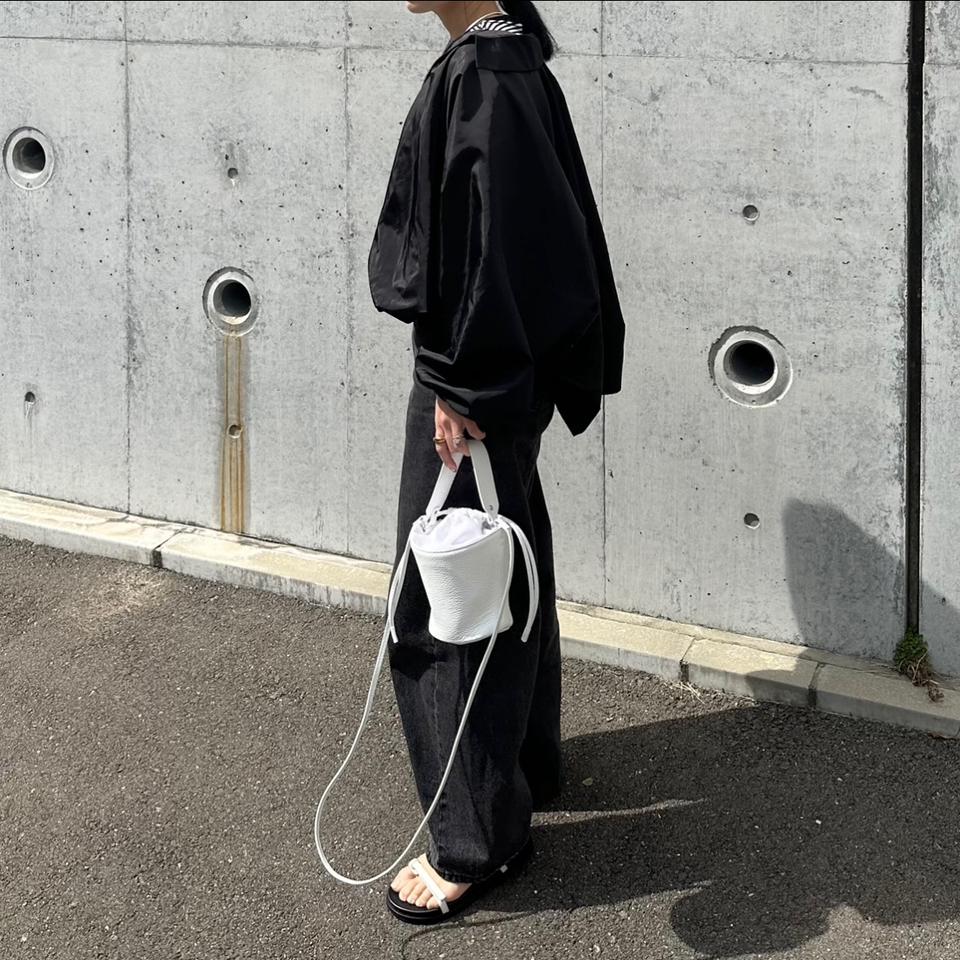 {{.FirstItem.Brand.Name}}({{.FirstItem.Brand.NameKana}})の「{{.FirstItem.Name}}」を使った{{.PostType}}