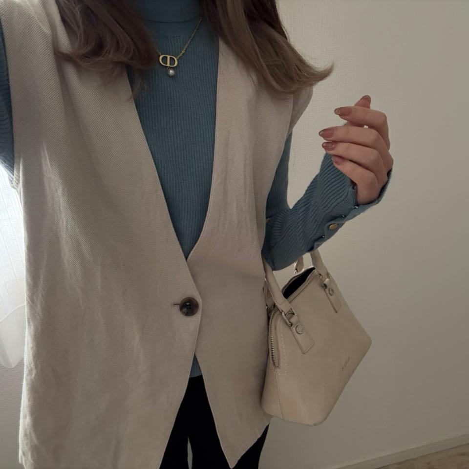 {{.FirstItem.Brand.Name}}({{.FirstItem.Brand.NameKana}})の「{{.FirstItem.Name}}」を使った{{.PostType}}