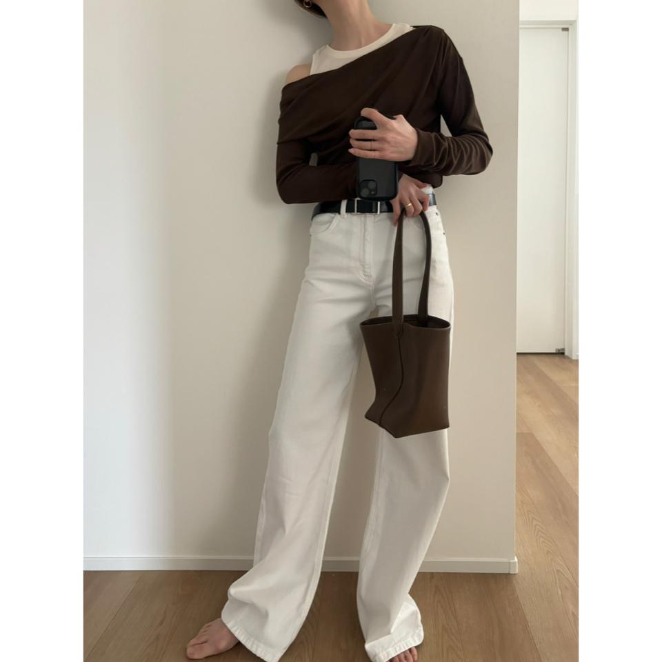 {{.FirstItem.Brand.Name}}({{.FirstItem.Brand.NameKana}})の「{{.FirstItem.Name}}」を使った{{.PostType}}