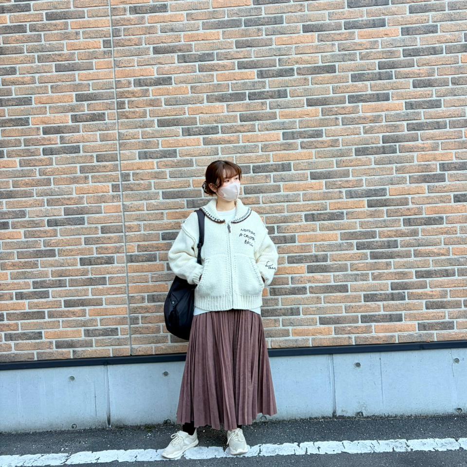 {{.FirstItem.Brand.Name}}({{.FirstItem.Brand.NameKana}})の「{{.FirstItem.Name}}」を使った{{.PostType}}