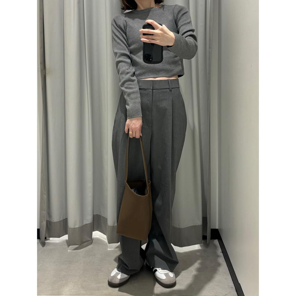 {{.FirstItem.Brand.Name}}({{.FirstItem.Brand.NameKana}})の「{{.FirstItem.Name}}」を使った{{.PostType}}