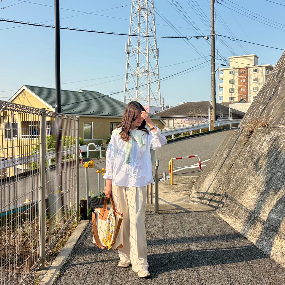 {{.FirstItem.Brand.Name}}({{.FirstItem.Brand.NameKana}})の「{{.FirstItem.Name}}」を使った{{.PostType}}