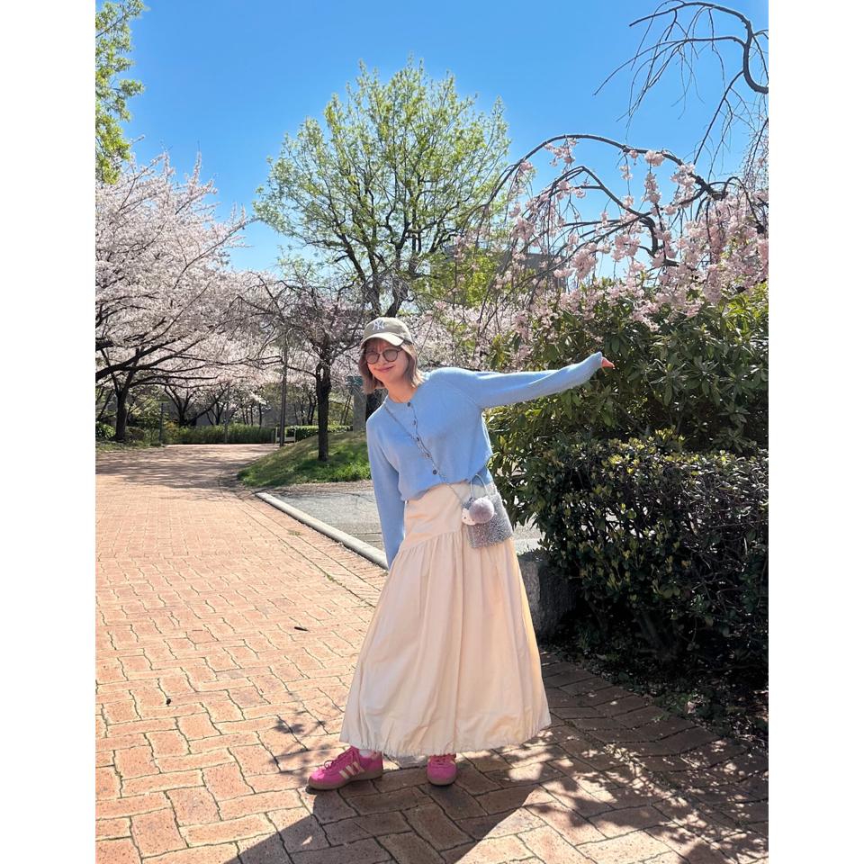 {{.FirstItem.Brand.Name}}({{.FirstItem.Brand.NameKana}})の「{{.FirstItem.Name}}」を使った{{.PostType}}