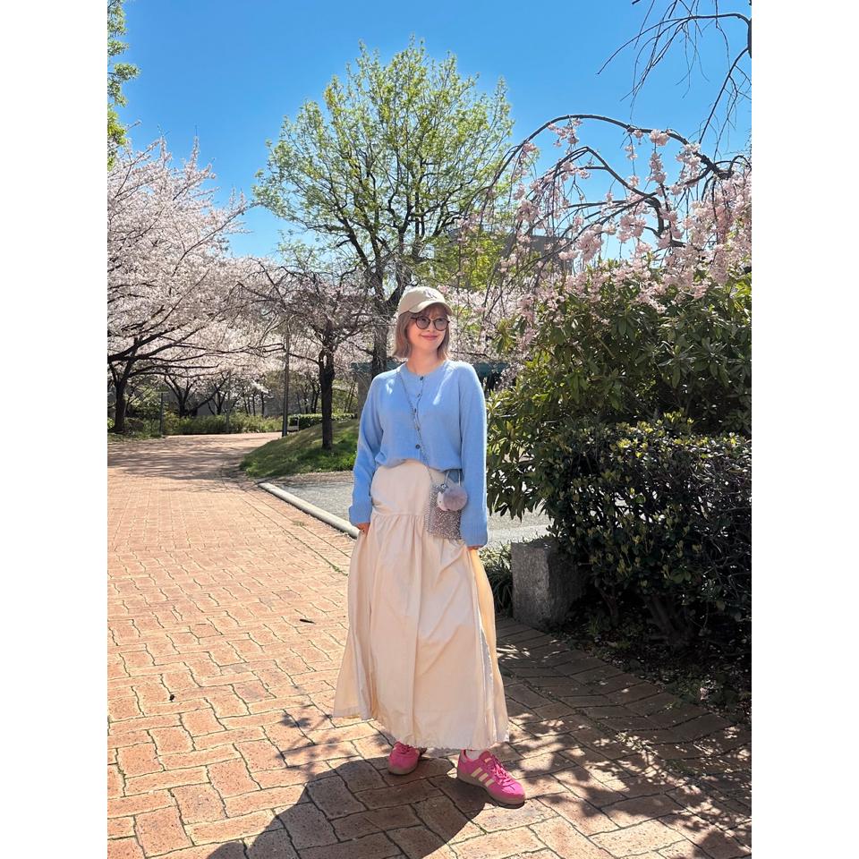 {{.FirstItem.Brand.Name}}({{.FirstItem.Brand.NameKana}})の「{{.FirstItem.Name}}」を使った{{.PostType}}