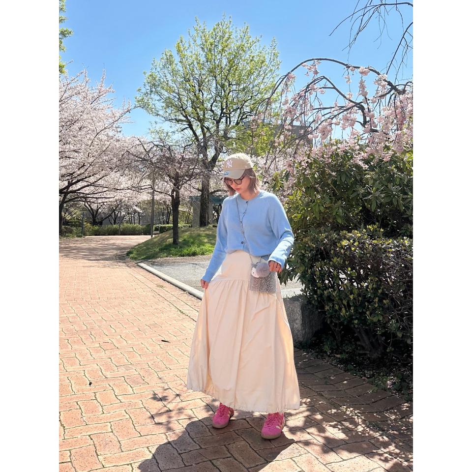 {{.FirstItem.Brand.Name}}({{.FirstItem.Brand.NameKana}})の「{{.FirstItem.Name}}」を使った{{.PostType}}