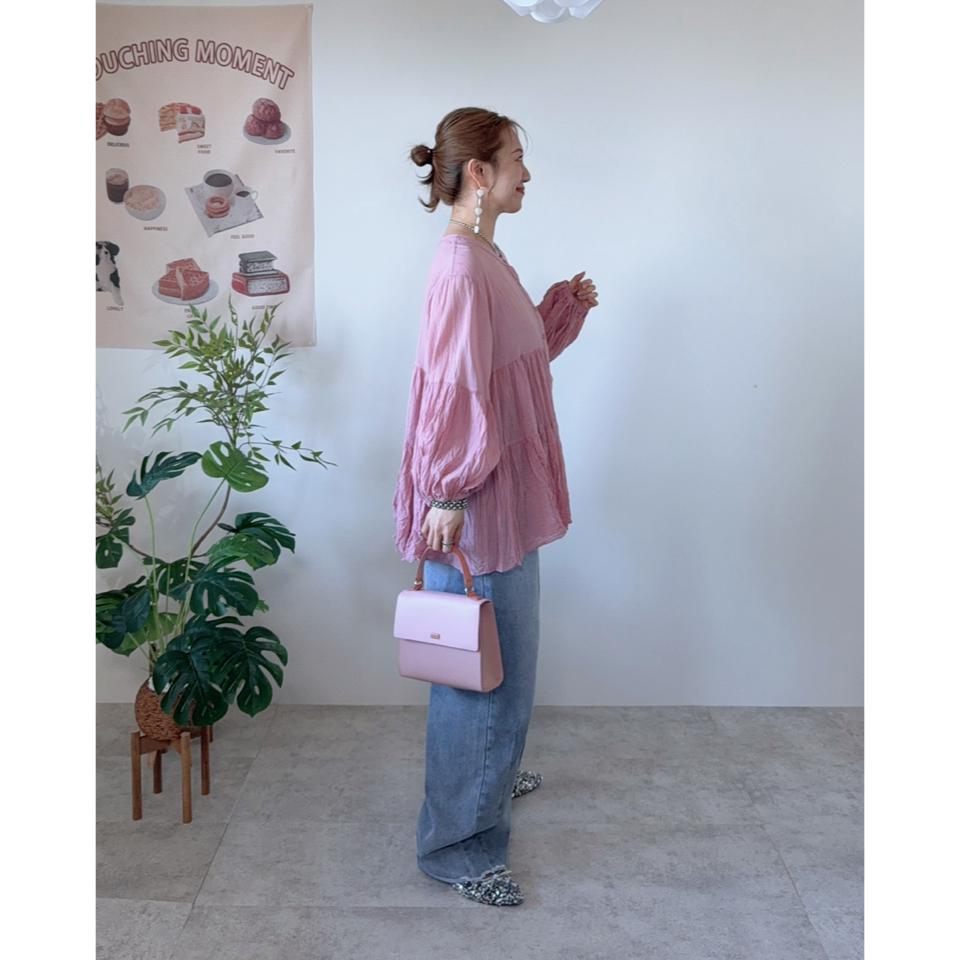 {{.FirstItem.Brand.Name}}({{.FirstItem.Brand.NameKana}})の「{{.FirstItem.Name}}」を使った{{.PostType}}