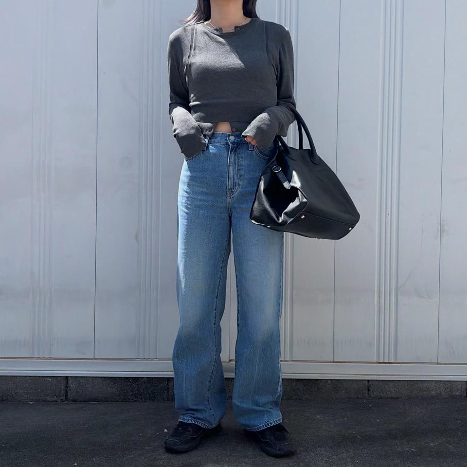 {{.FirstItem.Brand.Name}}({{.FirstItem.Brand.NameKana}})の「{{.FirstItem.Name}}」を使った{{.PostType}}