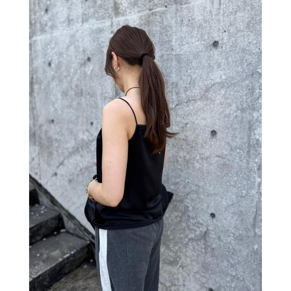 {{.FirstItem.Brand.Name}}({{.FirstItem.Brand.NameKana}})の「{{.FirstItem.Name}}」を使った{{.PostType}}