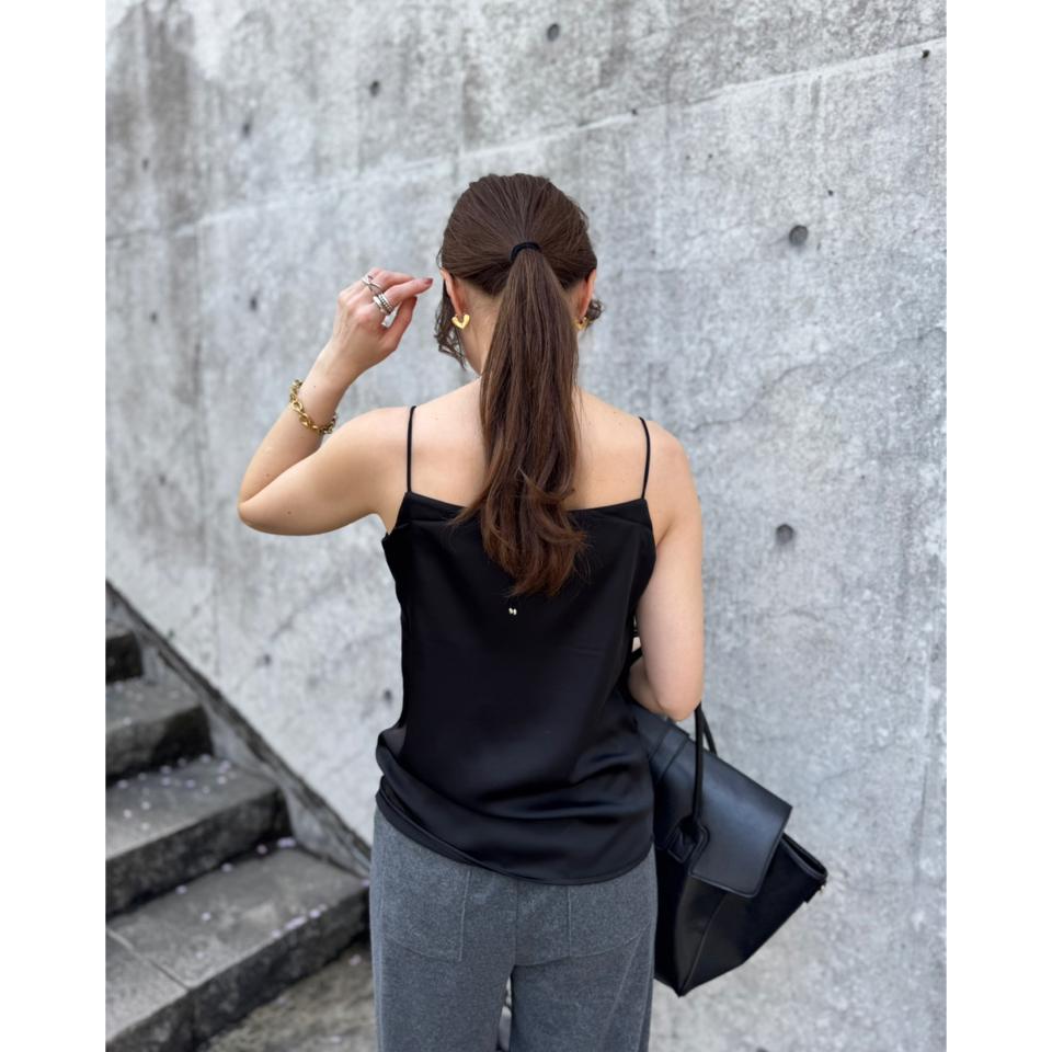 {{.FirstItem.Brand.Name}}({{.FirstItem.Brand.NameKana}})の「{{.FirstItem.Name}}」を使った{{.PostType}}