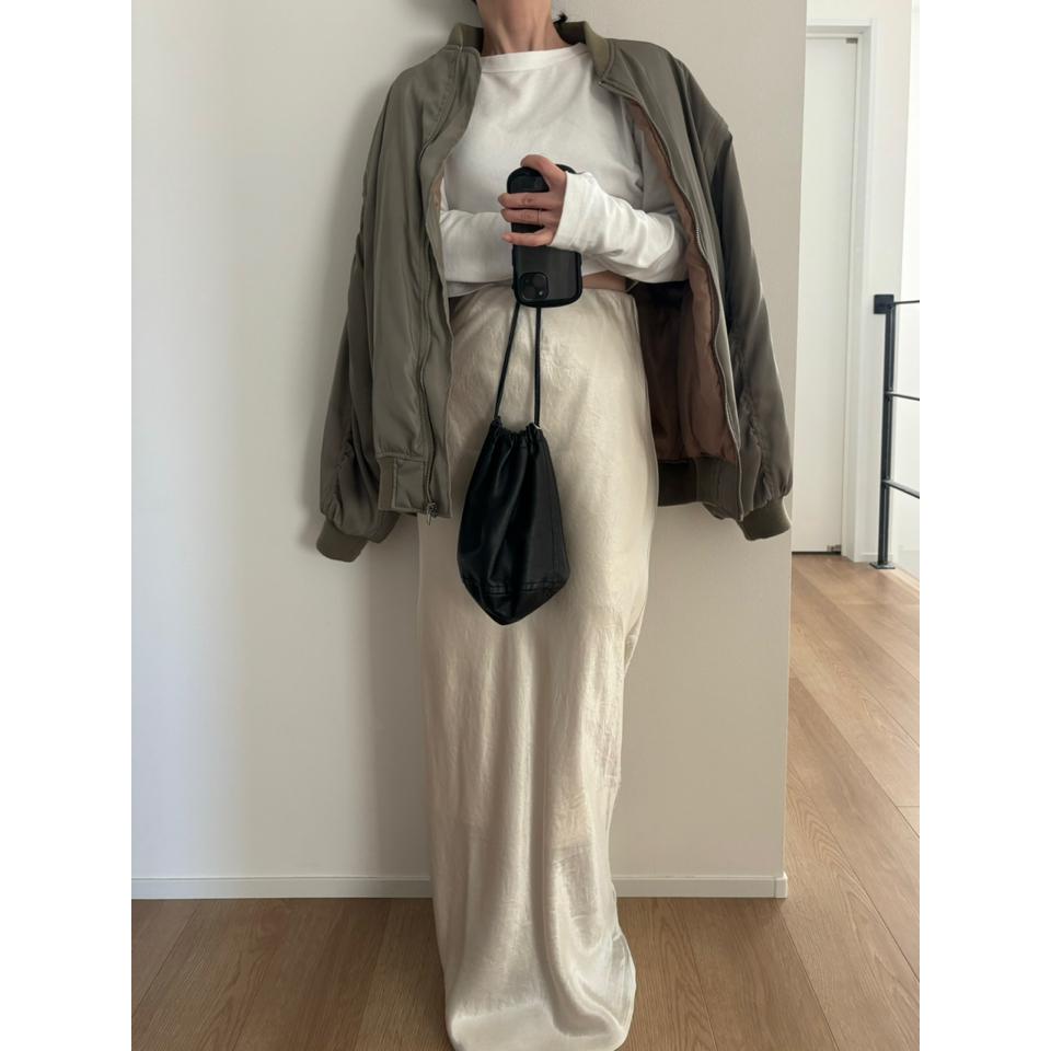 {{.FirstItem.Brand.Name}}({{.FirstItem.Brand.NameKana}})の「{{.FirstItem.Name}}」を使った{{.PostType}}