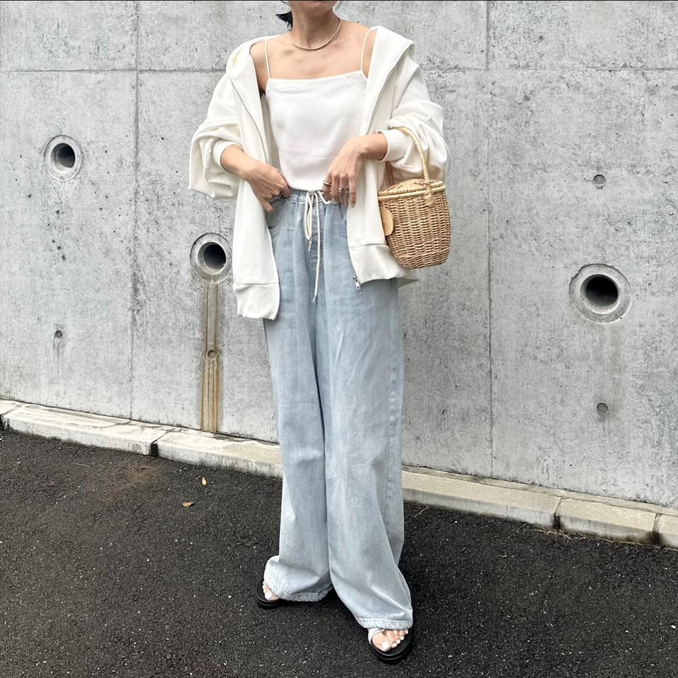 {{.FirstItem.Brand.Name}}({{.FirstItem.Brand.NameKana}})の「{{.FirstItem.Name}}」を使った{{.PostType}}