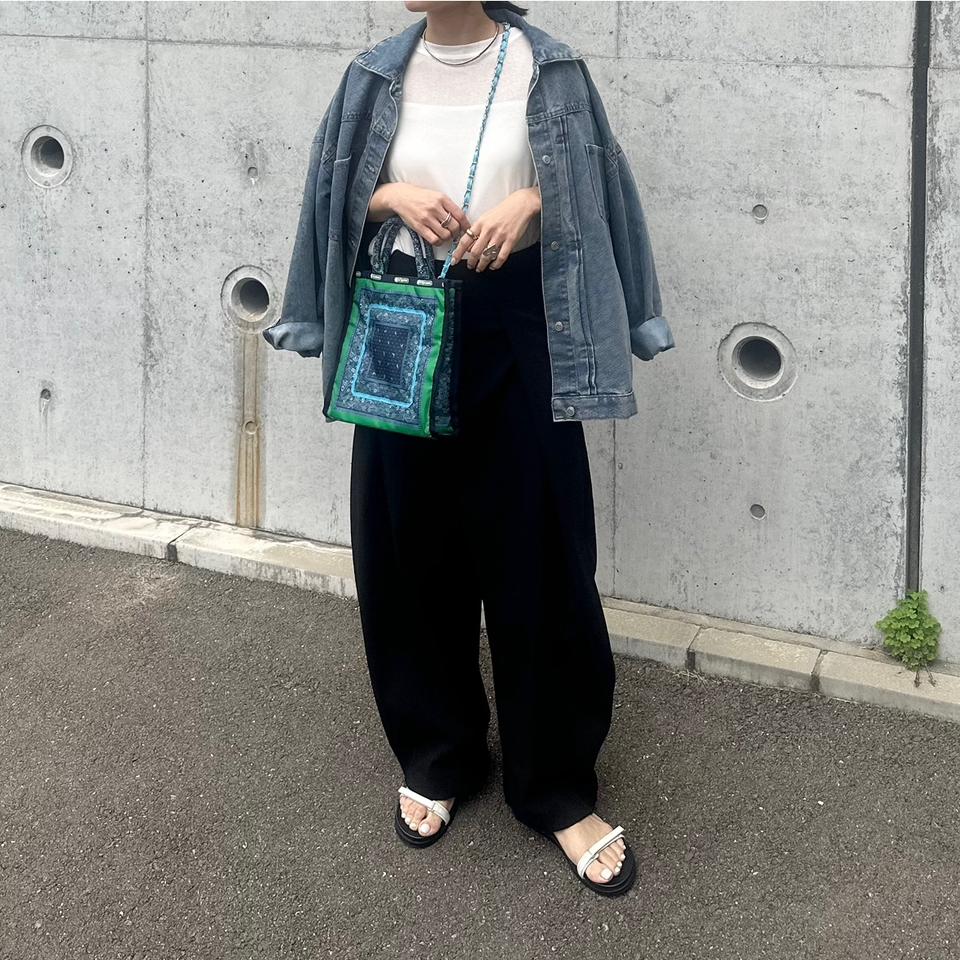 {{.FirstItem.Brand.Name}}({{.FirstItem.Brand.NameKana}})の「{{.FirstItem.Name}}」を使った{{.PostType}}