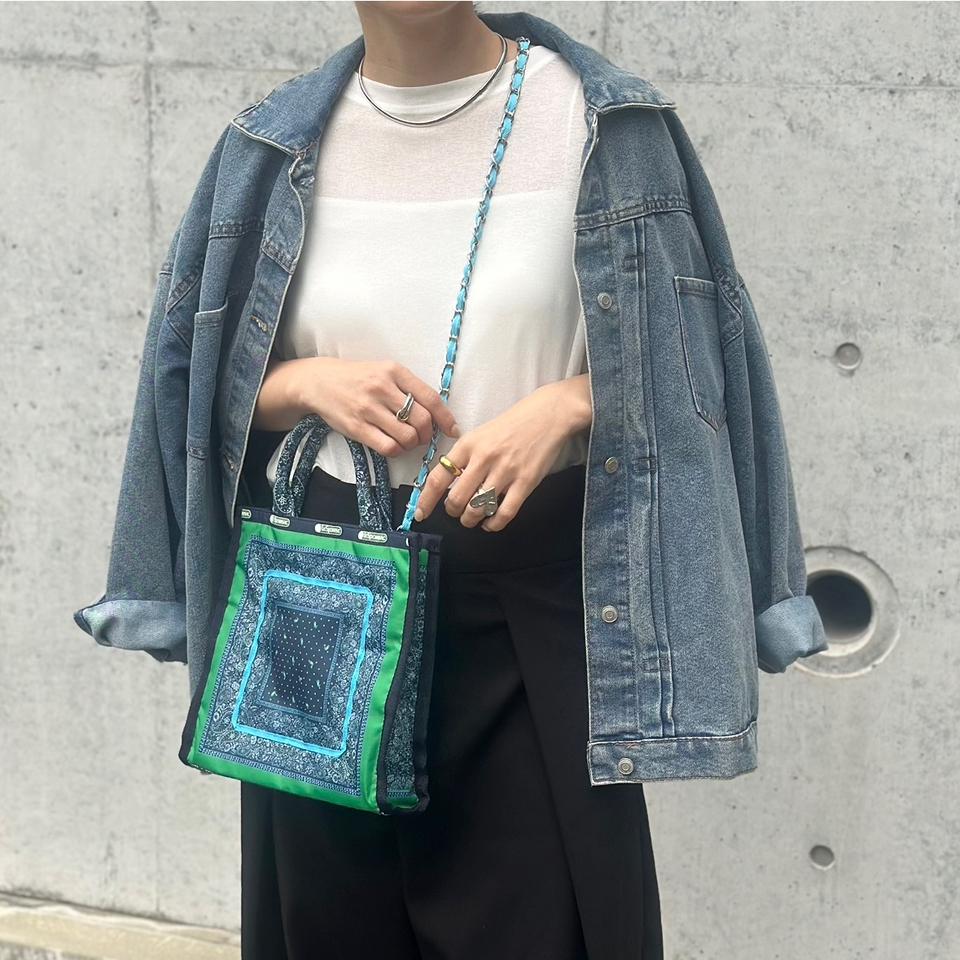 {{.FirstItem.Brand.Name}}({{.FirstItem.Brand.NameKana}})の「{{.FirstItem.Name}}」を使った{{.PostType}}