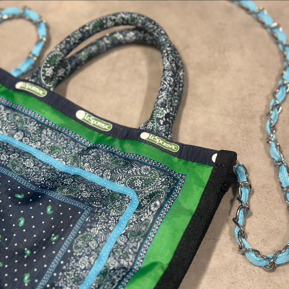 {{.FirstItem.Brand.Name}}({{.FirstItem.Brand.NameKana}})の「{{.FirstItem.Name}}」を使った{{.PostType}}