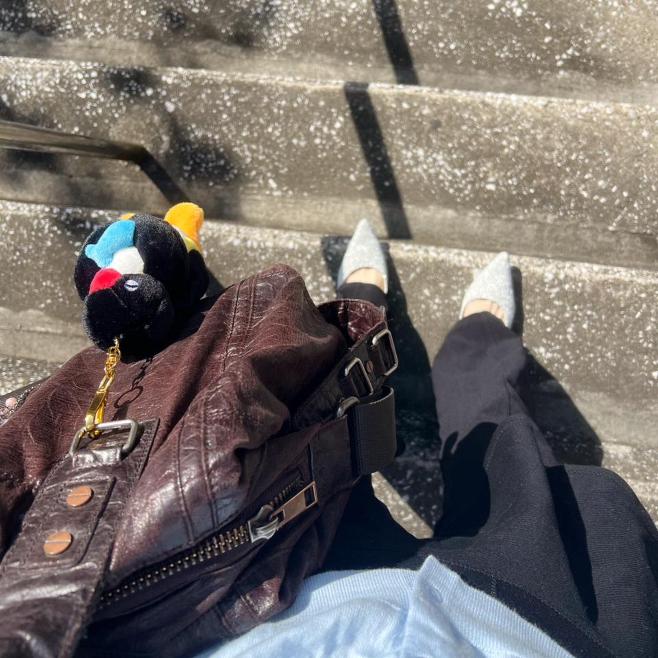 {{.FirstItem.Brand.Name}}({{.FirstItem.Brand.NameKana}})の「{{.FirstItem.Name}}」を使った{{.PostType}}