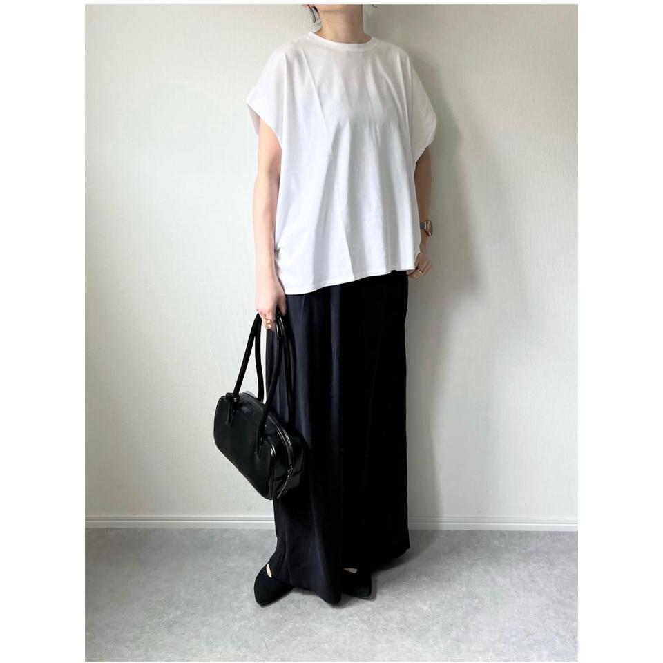 {{.FirstItem.Brand.Name}}({{.FirstItem.Brand.NameKana}})の「{{.FirstItem.Name}}」を使った{{.PostType}}