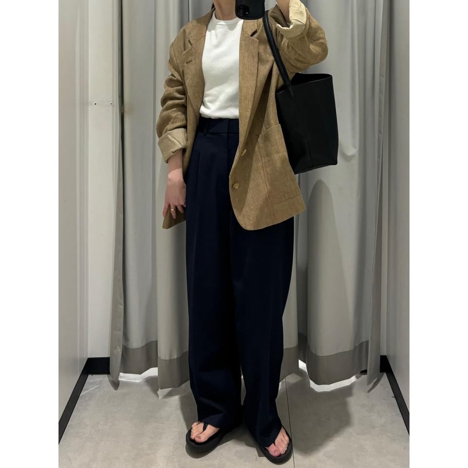 {{.FirstItem.Brand.Name}}({{.FirstItem.Brand.NameKana}})の「{{.FirstItem.Name}}」を使った{{.PostType}}