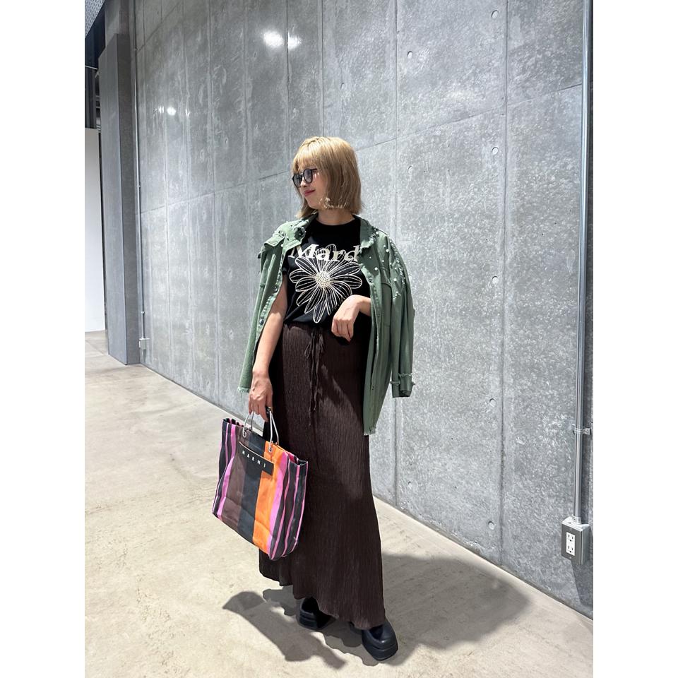 {{.FirstItem.Brand.Name}}({{.FirstItem.Brand.NameKana}})の「{{.FirstItem.Name}}」を使った{{.PostType}}