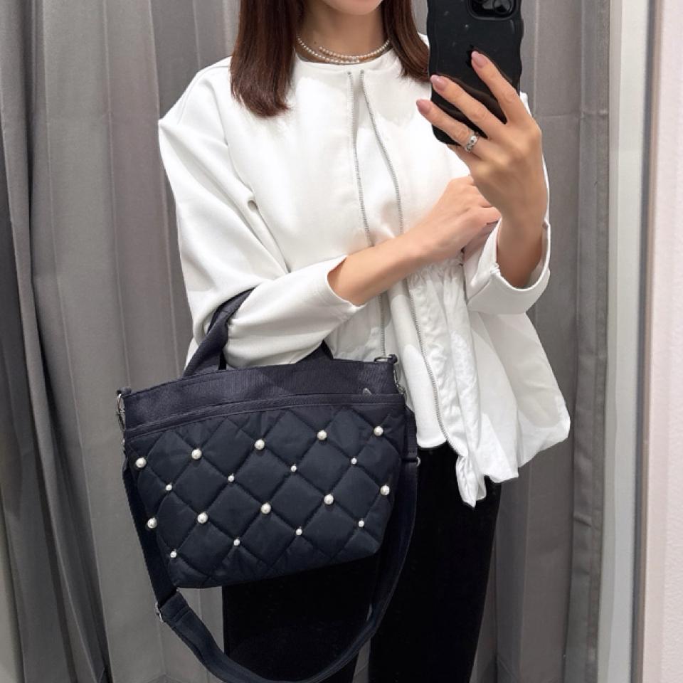 {{.FirstItem.Brand.Name}}({{.FirstItem.Brand.NameKana}})の「{{.FirstItem.Name}}」を使った{{.PostType}}