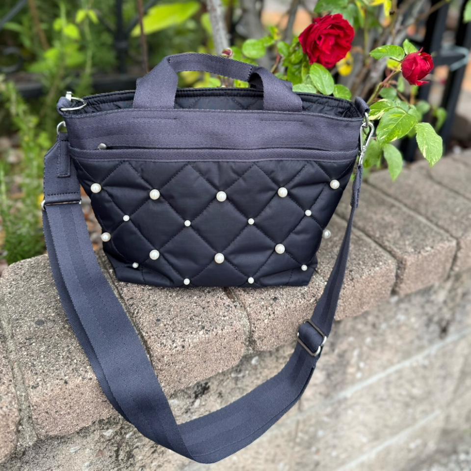 {{.FirstItem.Brand.Name}}({{.FirstItem.Brand.NameKana}})の「{{.FirstItem.Name}}」を使った{{.PostType}}