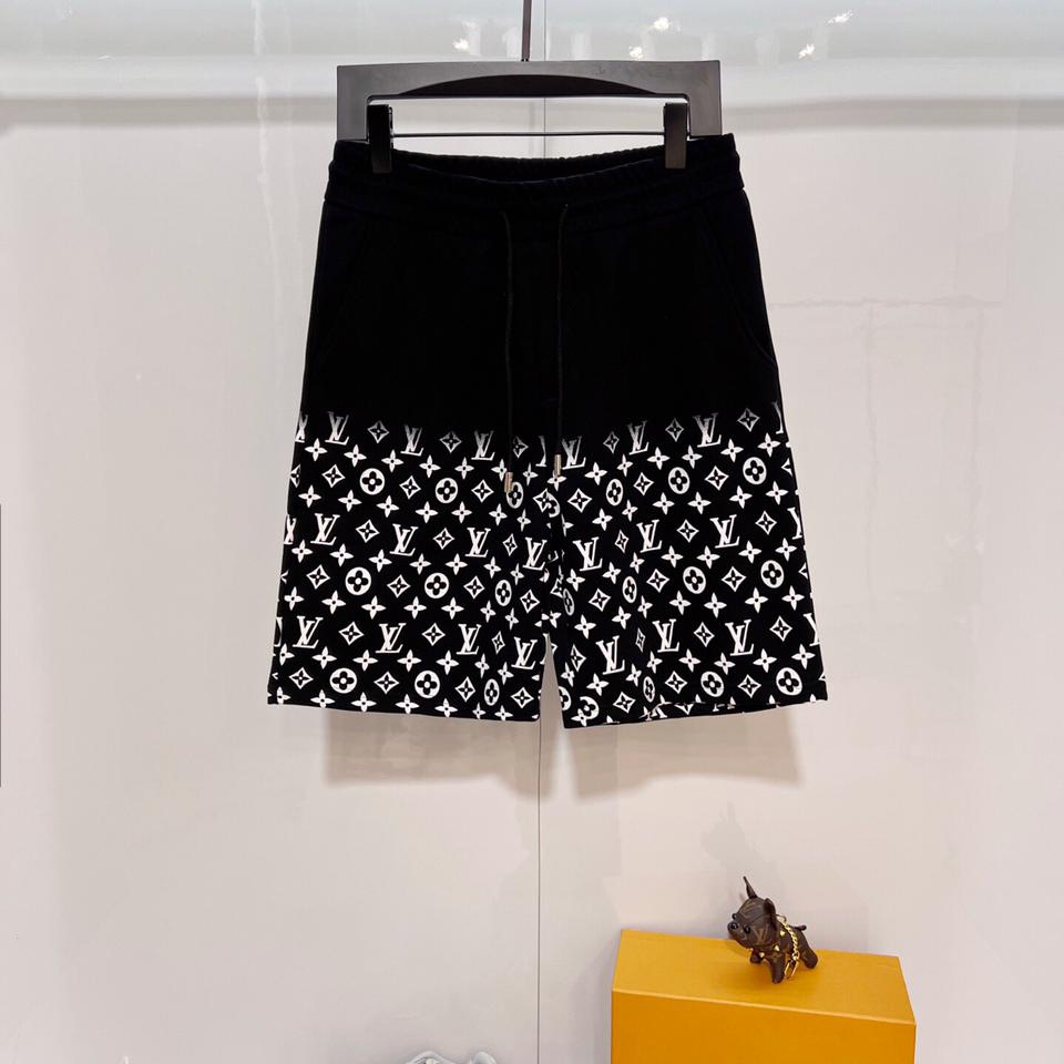 {{.FirstItem.Brand.Name}}({{.FirstItem.Brand.NameKana}})の「{{.FirstItem.Name}}」を使った{{.PostType}}