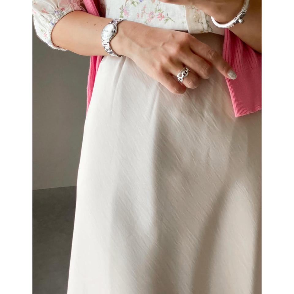 {{.FirstItem.Brand.Name}}({{.FirstItem.Brand.NameKana}})の「{{.FirstItem.Name}}」を使った{{.PostType}}