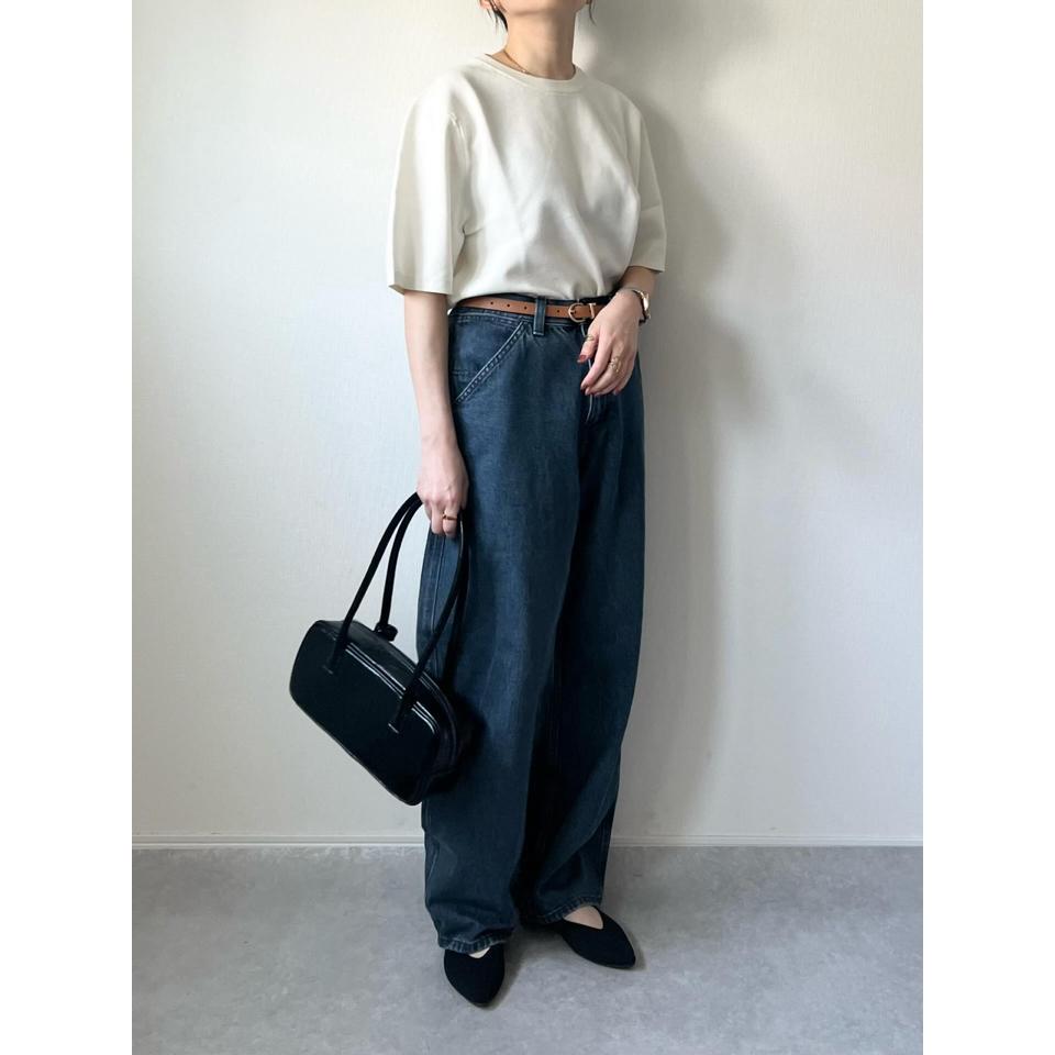 {{.FirstItem.Brand.Name}}({{.FirstItem.Brand.NameKana}})の「{{.FirstItem.Name}}」を使った{{.PostType}}