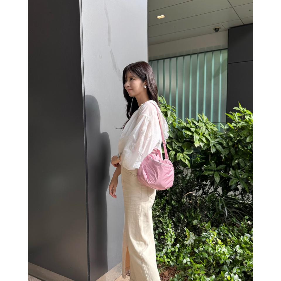 {{.FirstItem.Brand.Name}}({{.FirstItem.Brand.NameKana}})の「{{.FirstItem.Name}}」を使った{{.PostType}}