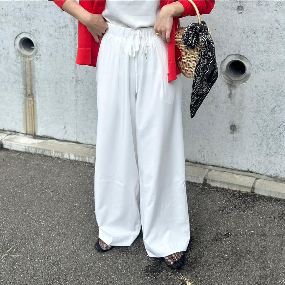 {{.FirstItem.Brand.Name}}({{.FirstItem.Brand.NameKana}})の「{{.FirstItem.Name}}」を使った{{.PostType}}