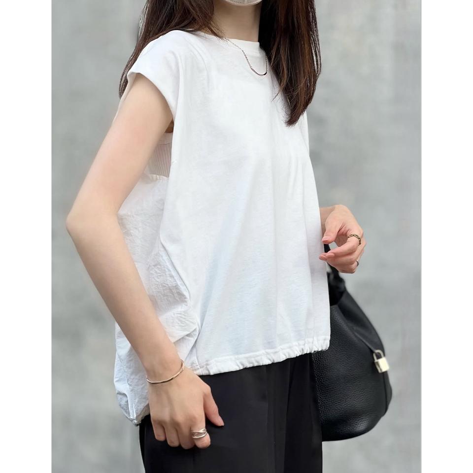 {{.FirstItem.Brand.Name}}({{.FirstItem.Brand.NameKana}})の「{{.FirstItem.Name}}」を使った{{.PostType}}