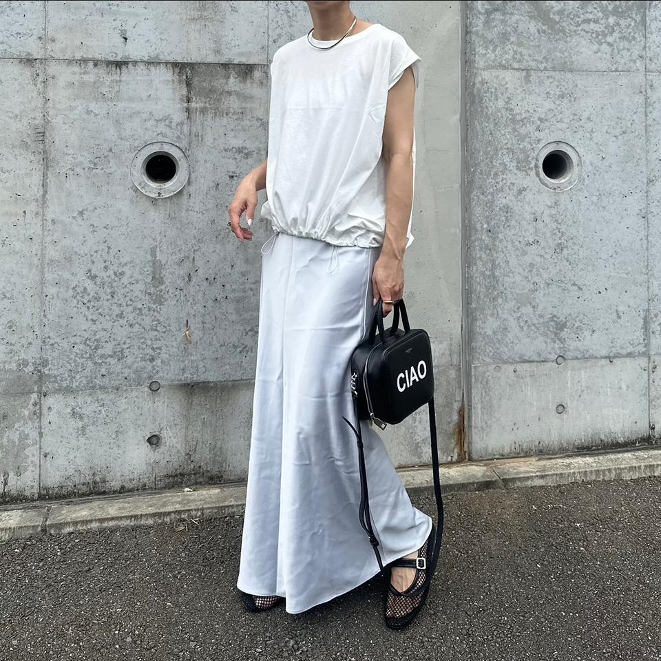 {{.FirstItem.Brand.Name}}({{.FirstItem.Brand.NameKana}})の「{{.FirstItem.Name}}」を使った{{.PostType}}