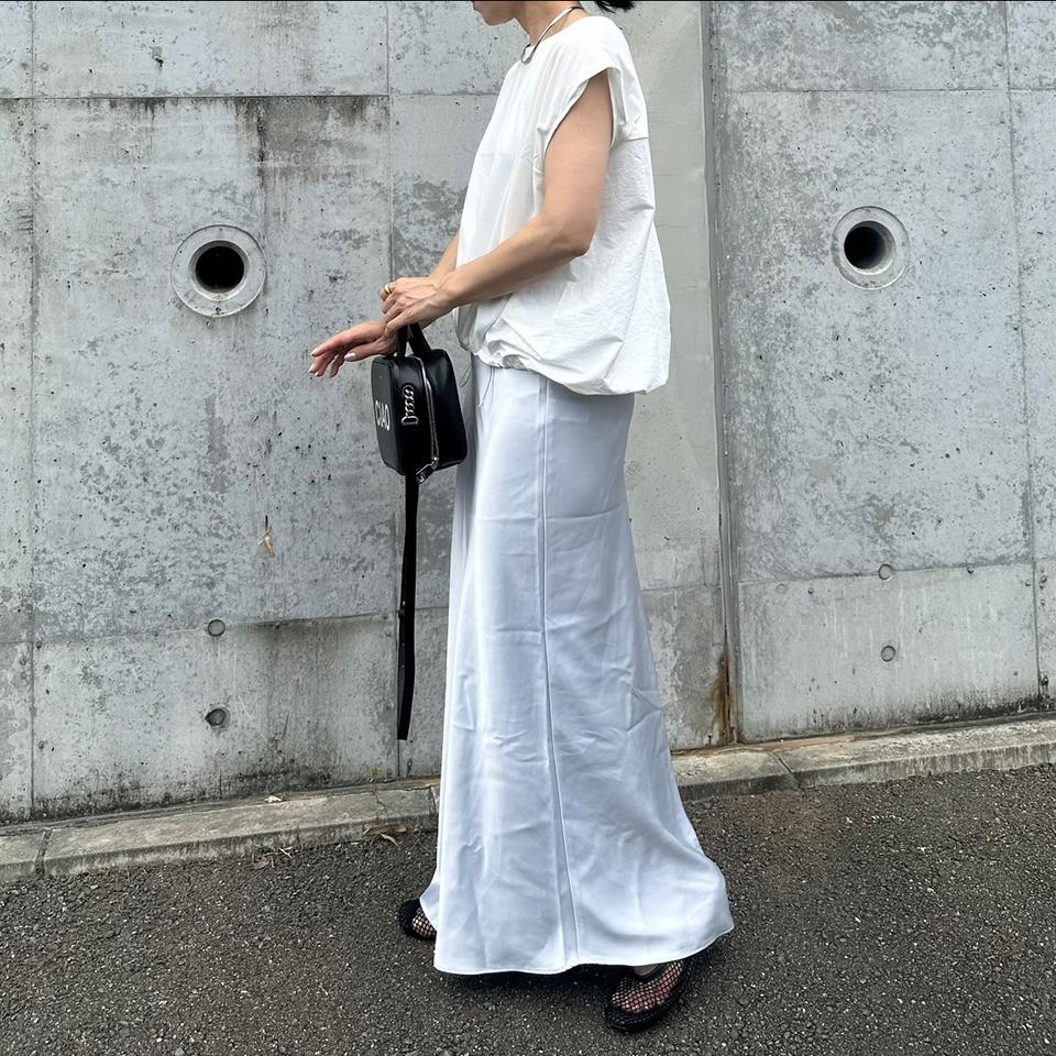 {{.FirstItem.Brand.Name}}({{.FirstItem.Brand.NameKana}})の「{{.FirstItem.Name}}」を使った{{.PostType}}