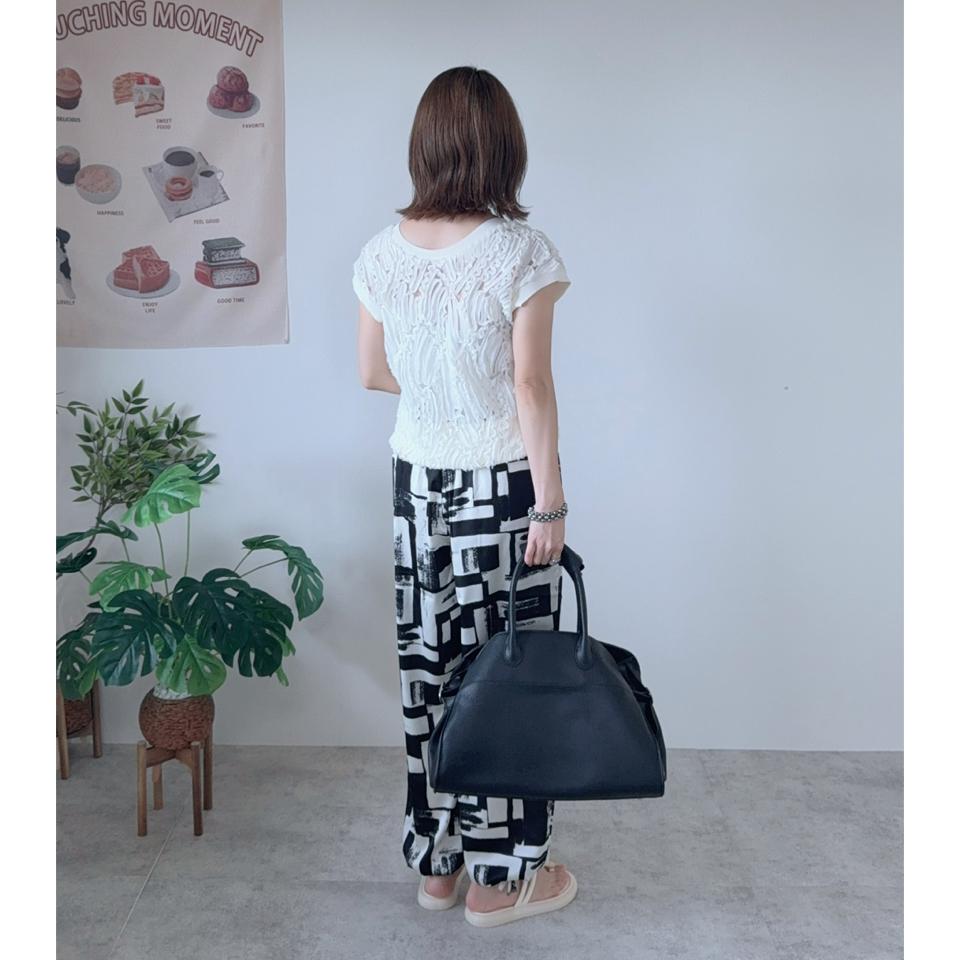 {{.FirstItem.Brand.Name}}({{.FirstItem.Brand.NameKana}})の「{{.FirstItem.Name}}」を使った{{.PostType}}