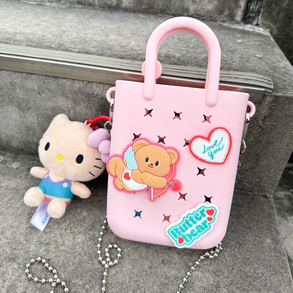 {{.FirstItem.Brand.Name}}({{.FirstItem.Brand.NameKana}})の「{{.FirstItem.Name}}」を使った{{.PostType}}