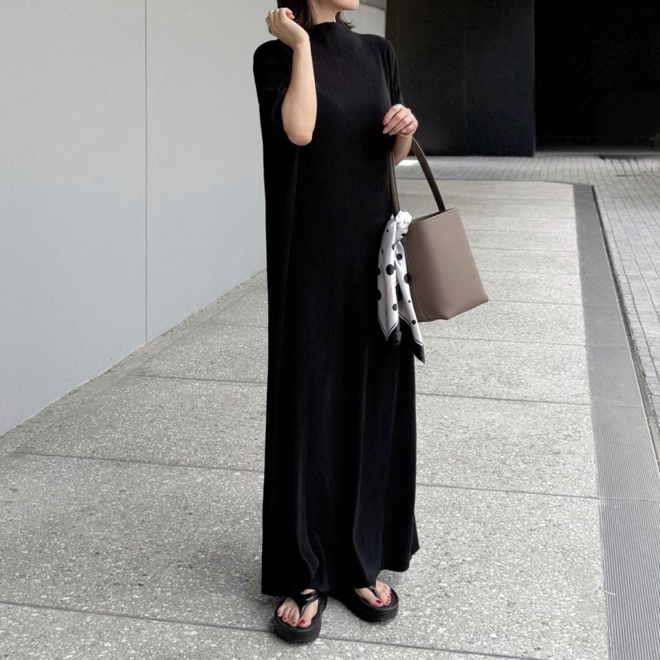 {{.FirstItem.Brand.Name}}({{.FirstItem.Brand.NameKana}})の「{{.FirstItem.Name}}」を使った{{.PostType}}