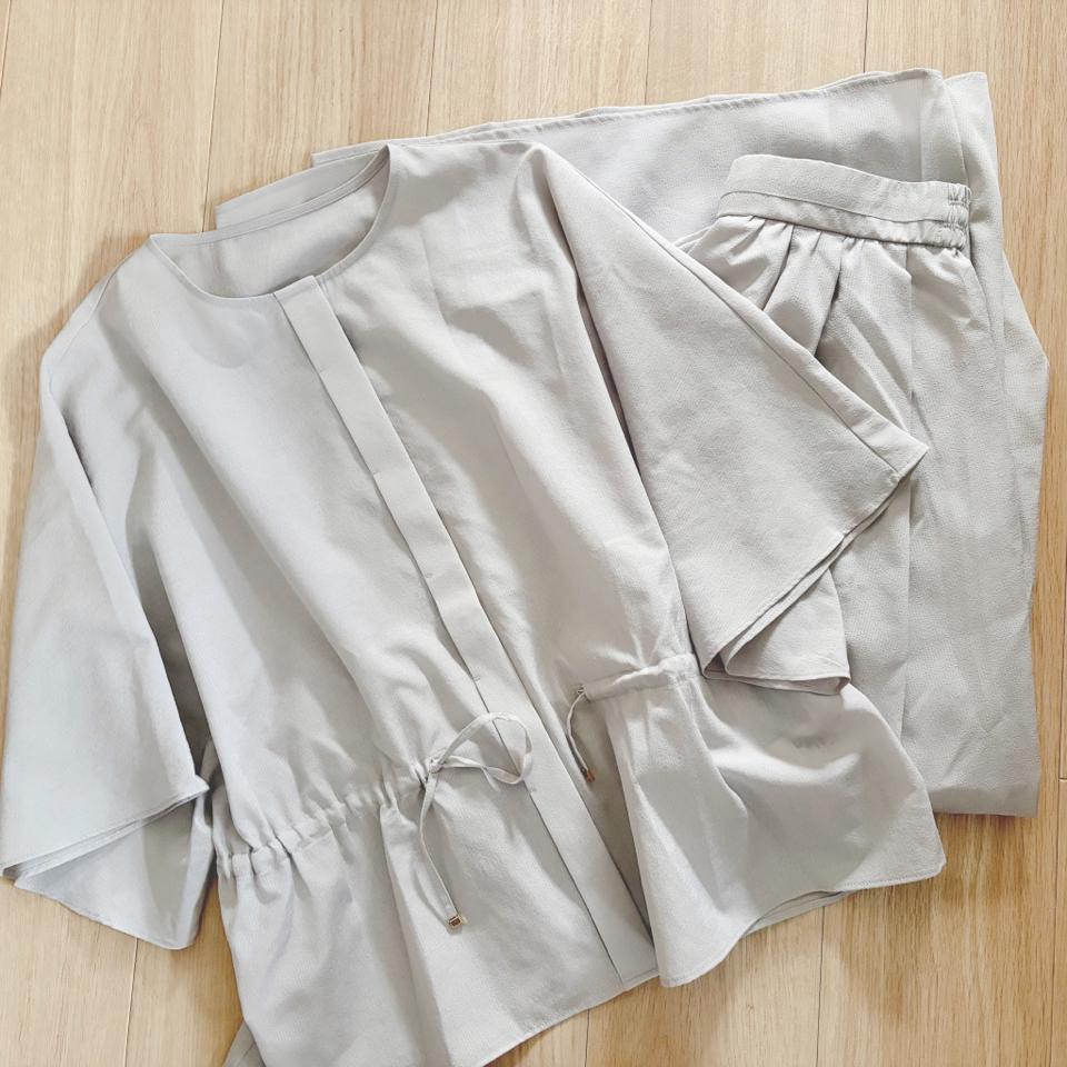 {{.FirstItem.Brand.Name}}({{.FirstItem.Brand.NameKana}})の「{{.FirstItem.Name}}」を使った{{.PostType}}